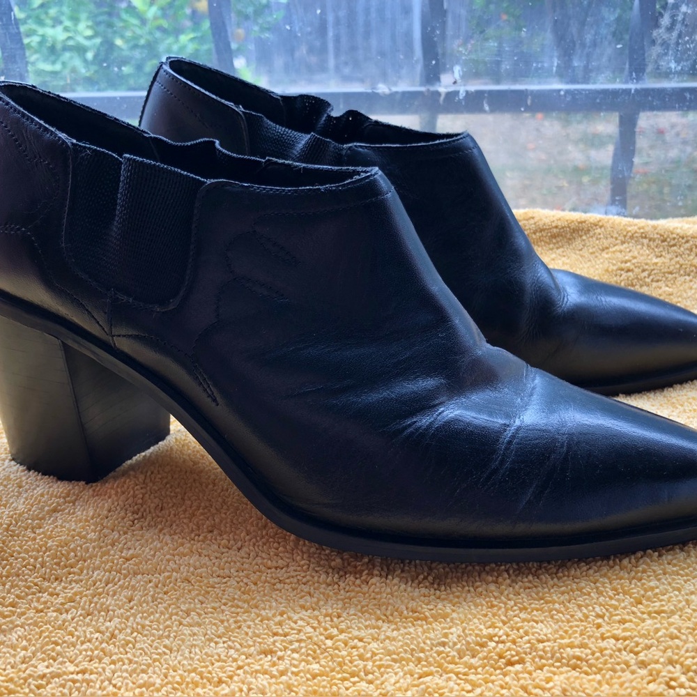 Vintage 90s Bohemian Brown Leather Ankle Booties | Size 7.5 | Coastal Cowgirl